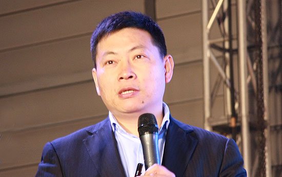 【Jin句】華為終端CEO余承東：“過去做手機我們向蘋果、三星學習，現(xiàn)在該他們向華為學習了，最終目標是超越他們”