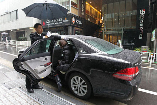 Uber 又融了 12 億美元：隱私丑聞、激斗 Lyft 和海外遭遇監(jiān)管都沒有阻止 Uber 的擴張