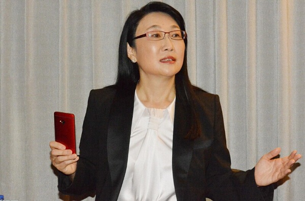 不賣HTC，王雪紅要打“產(chǎn)業(yè)鏈收購”、“價格差”這兩張牌