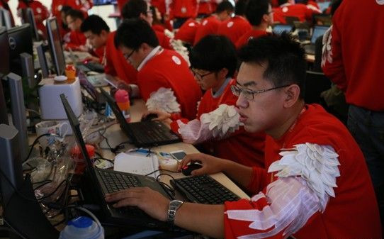 “天貓員工穿盜版衛(wèi)衣”這種單方說法是怎么登上頭條的？