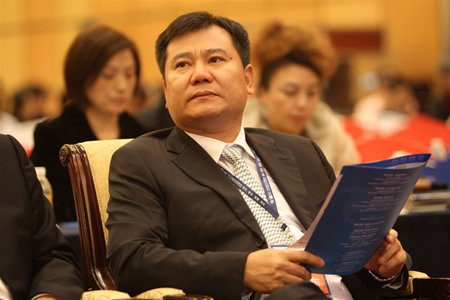 轉(zhuǎn)型三年，蘇寧陷入“好大喜功”的困境