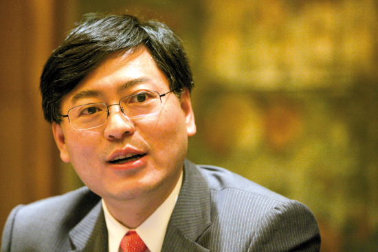 “打工皇帝”楊元慶薪金再提，中國最貴CEO實(shí)至名歸