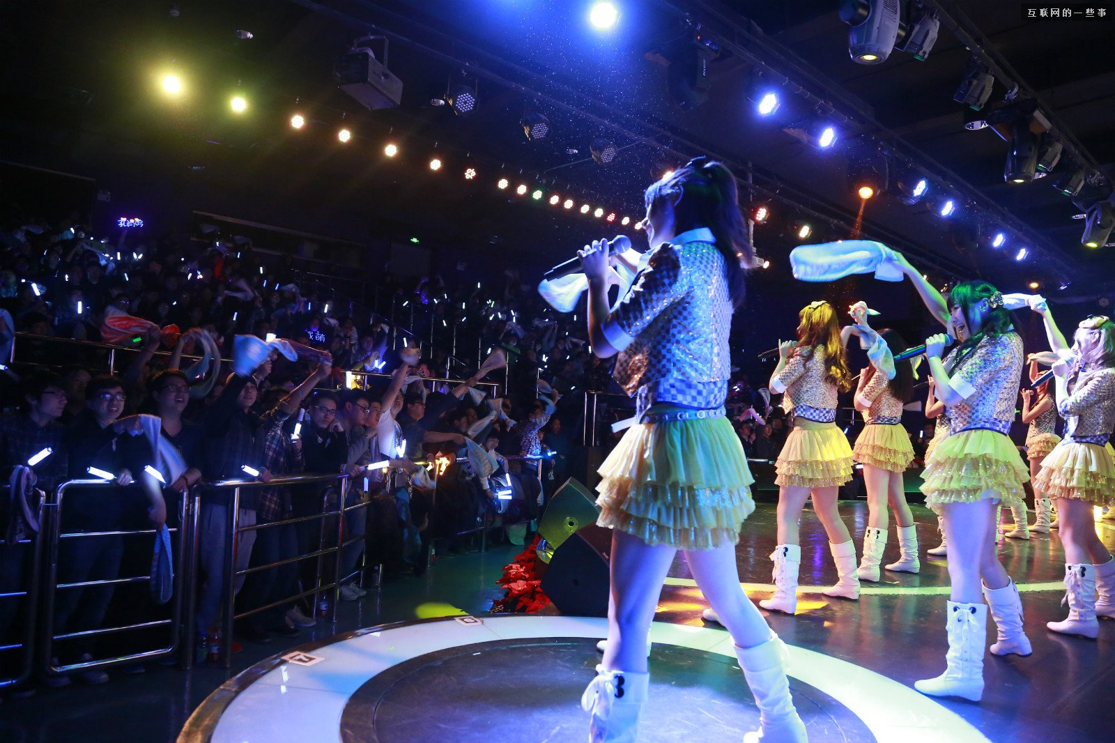 SNH48：以＂面對(duì)面＂及＂體驗(yàn)＂塑造互聯(lián)網(wǎng)時(shí)代的宅男女神團(tuán)!,互聯(lián)網(wǎng)的一些事