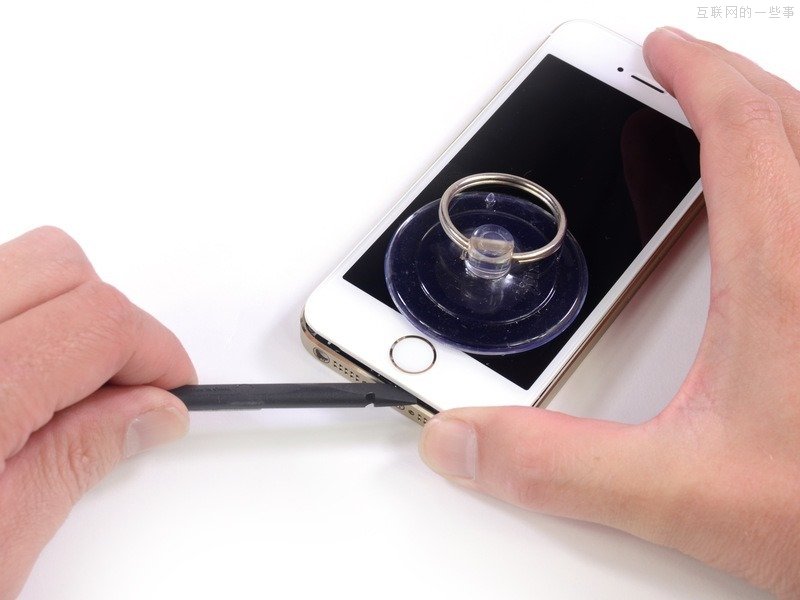 拆解iPhone 5s——了解 iPhone 5s 的內部構造,互聯(lián)網(wǎng)的一些事