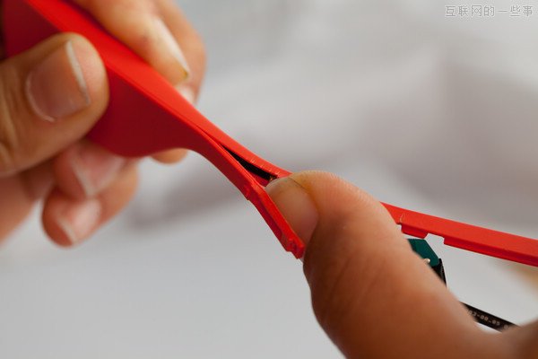 全面拆解Google Glass，比想象的還要簡單！,互聯(lián)網(wǎng)的一些事