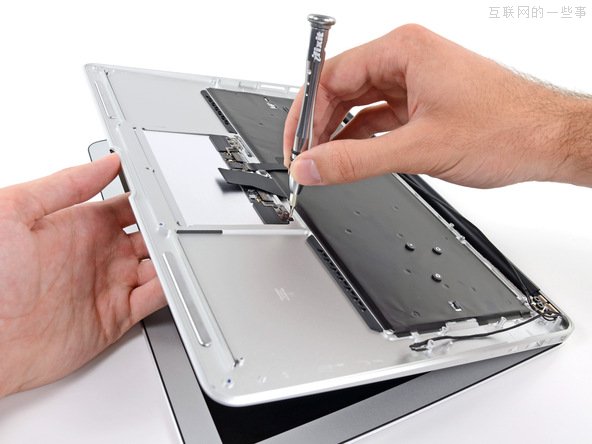 新版MacBook Air拆解，CPU更省電、電池容量增強(qiáng),互聯(lián)網(wǎng)的一些事