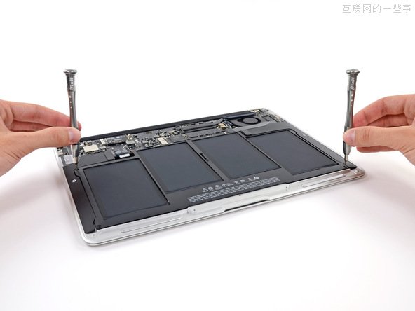 新版MacBook Air拆解，CPU更省電、電池容量增強(qiáng),互聯(lián)網(wǎng)的一些事
